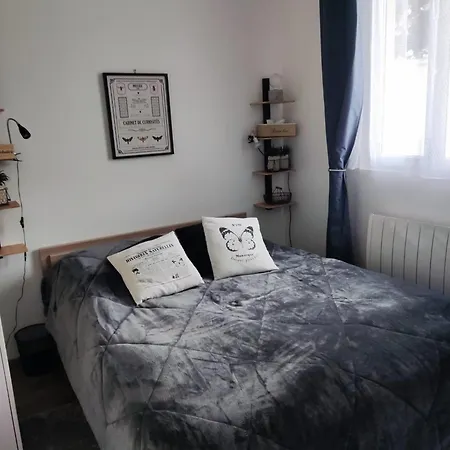Holiday home Petit Nid Douillet Dans Un Cocon De Verdure *