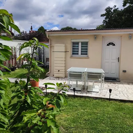 Petit Nid Douillet Dans Un Cocon De Verdure Vaires-sur-Marne